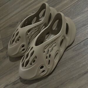 Yeezy foam runner
